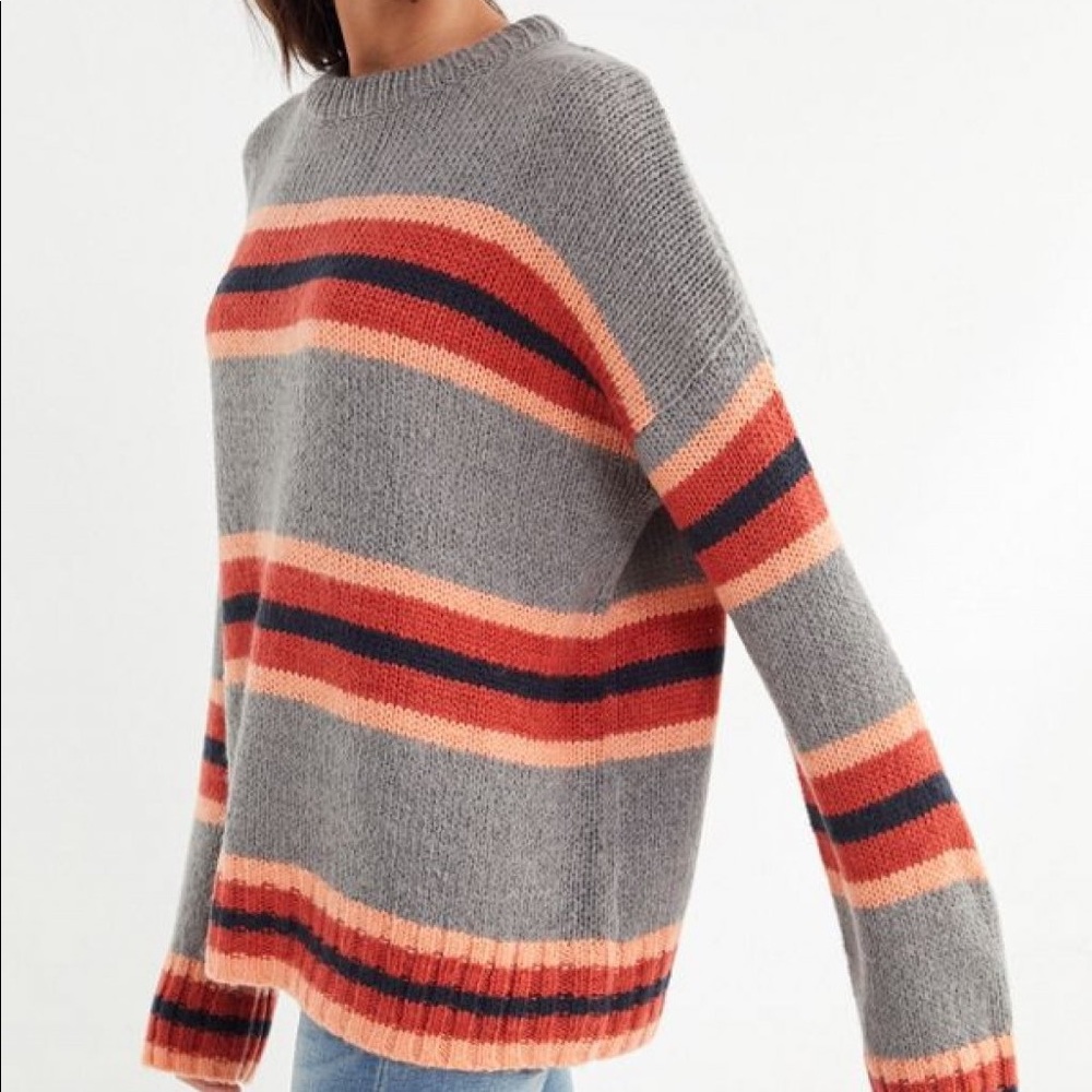 NWT URBAN OUTFITTERS SWEATER!